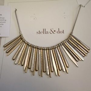 Stella and Dot Gorgeous Mix metal statement necklace!